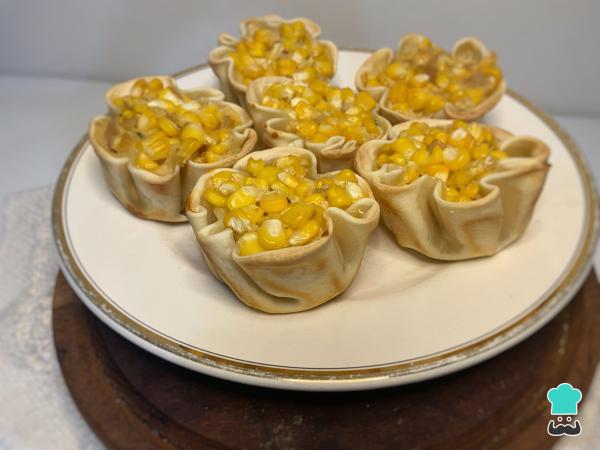 Canasta de pollo y choclo